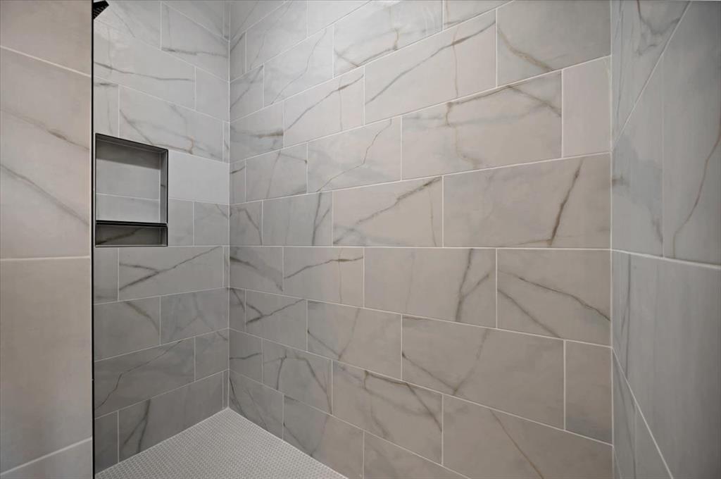 2320 Baker Street Property Photo 19