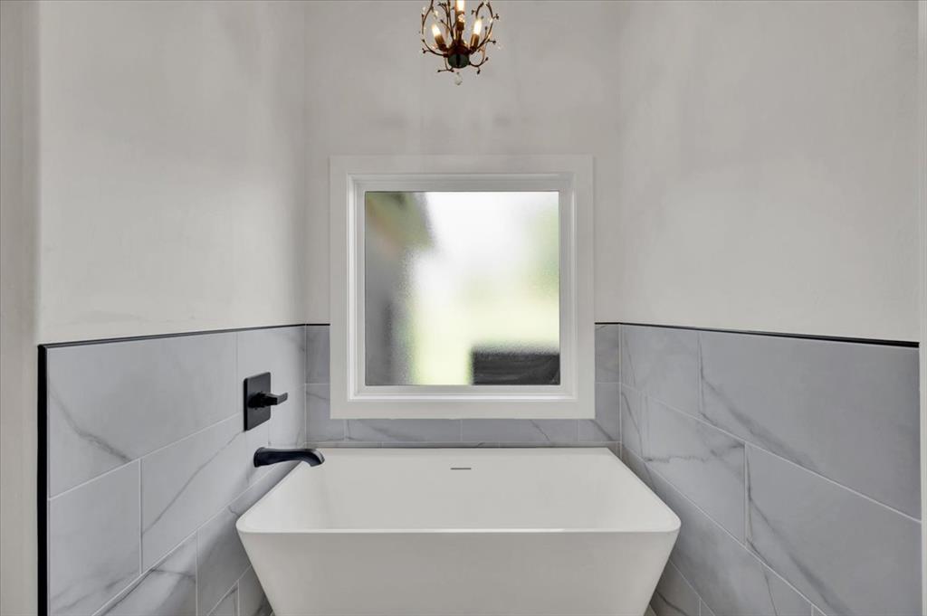 2320 Baker Street Property Photo 20
