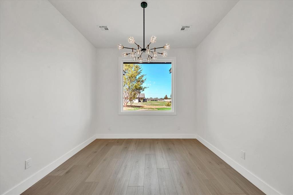 2320 Baker Street Property Photo 24