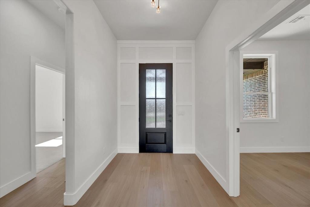 2320 Baker Street Property Photo 26