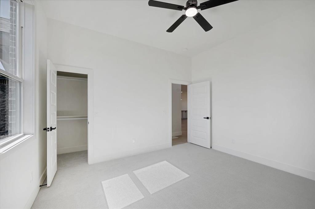 2320 Baker Street Property Photo 28