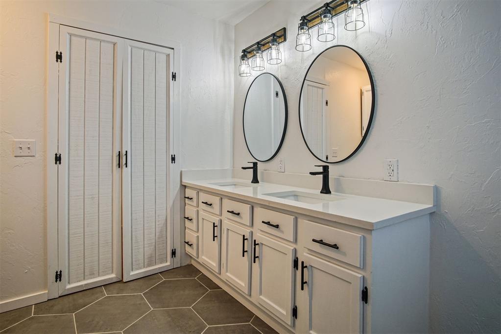 10751 Shady Oaks Lane Property Photo 25