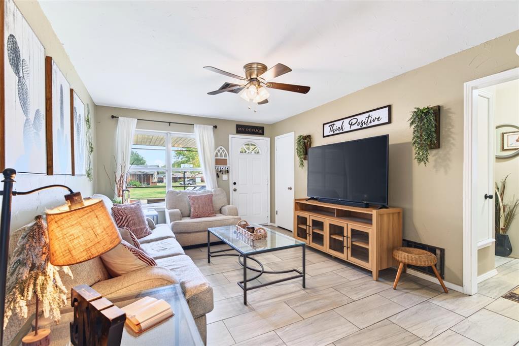 212 Vine Street Property Photo 1