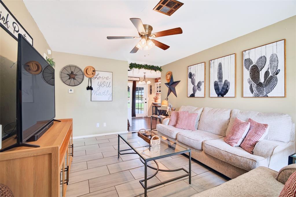 212 Vine Street Property Photo 2