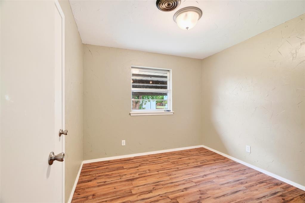 212 Vine Street Property Photo 8