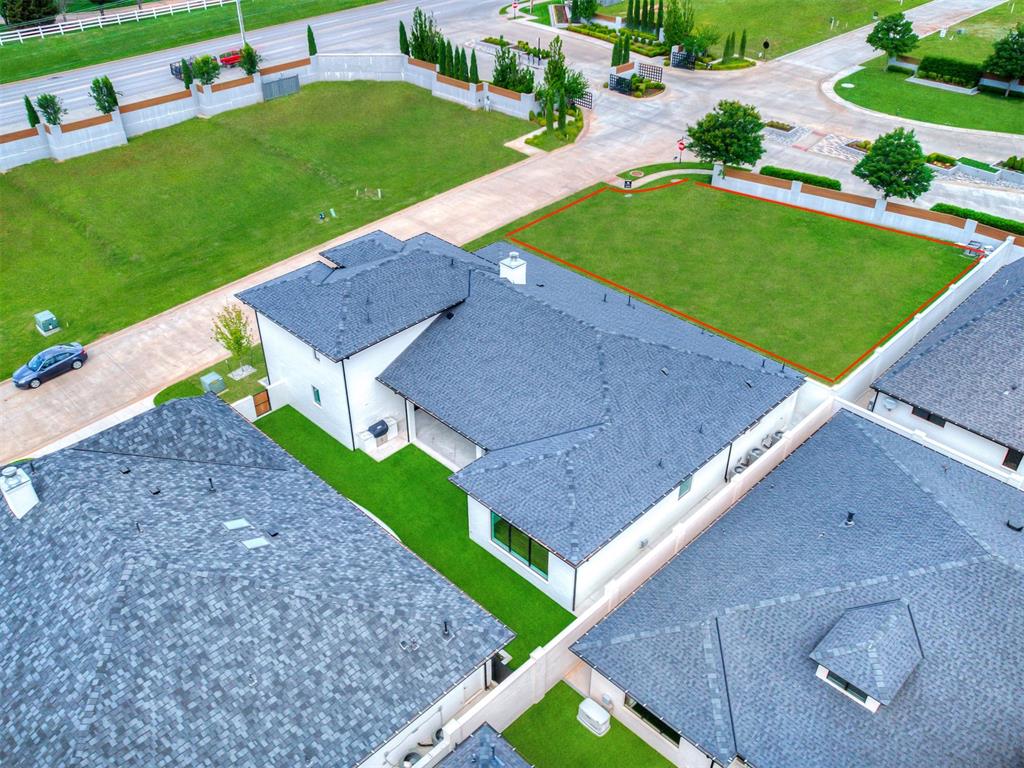 15616 Waterstone Way Property Photo 4