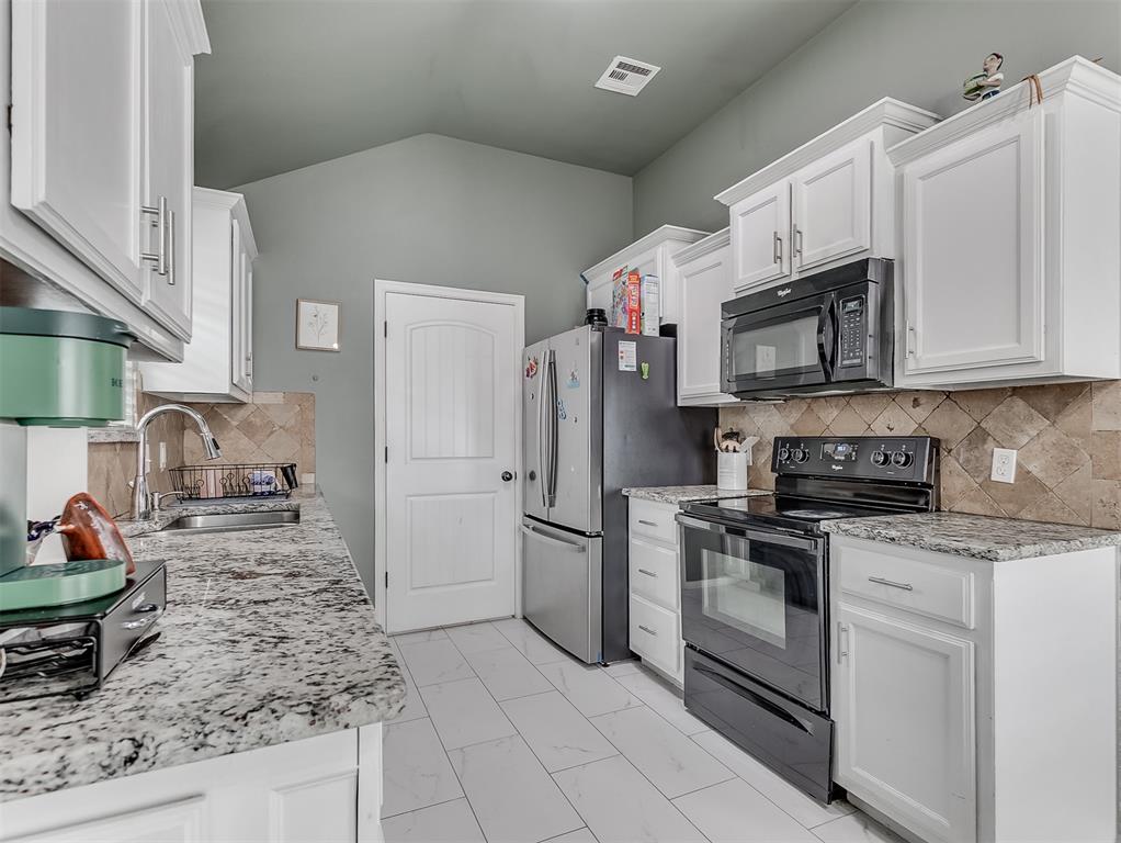5610 Clearwater Drive Property Photo 11