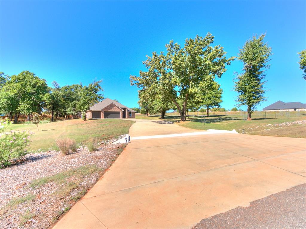 2006 Ethans Roar Road Property Photo 2