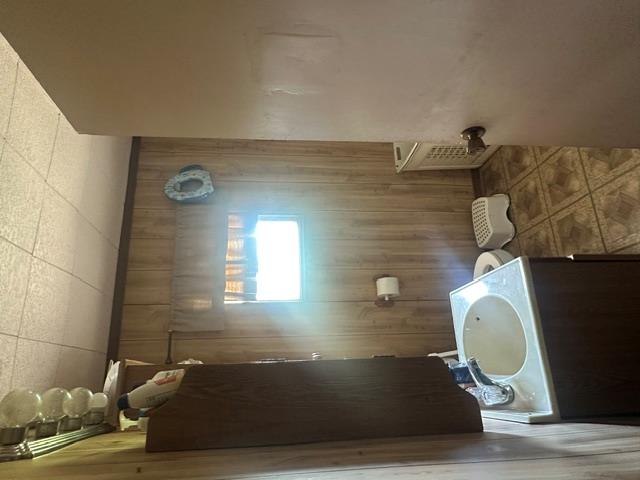 18096 E 1170 Road Property Photo 7