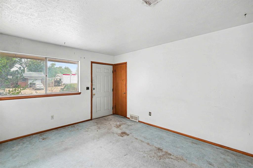 1421 Sw 65th Street Property Photo 5