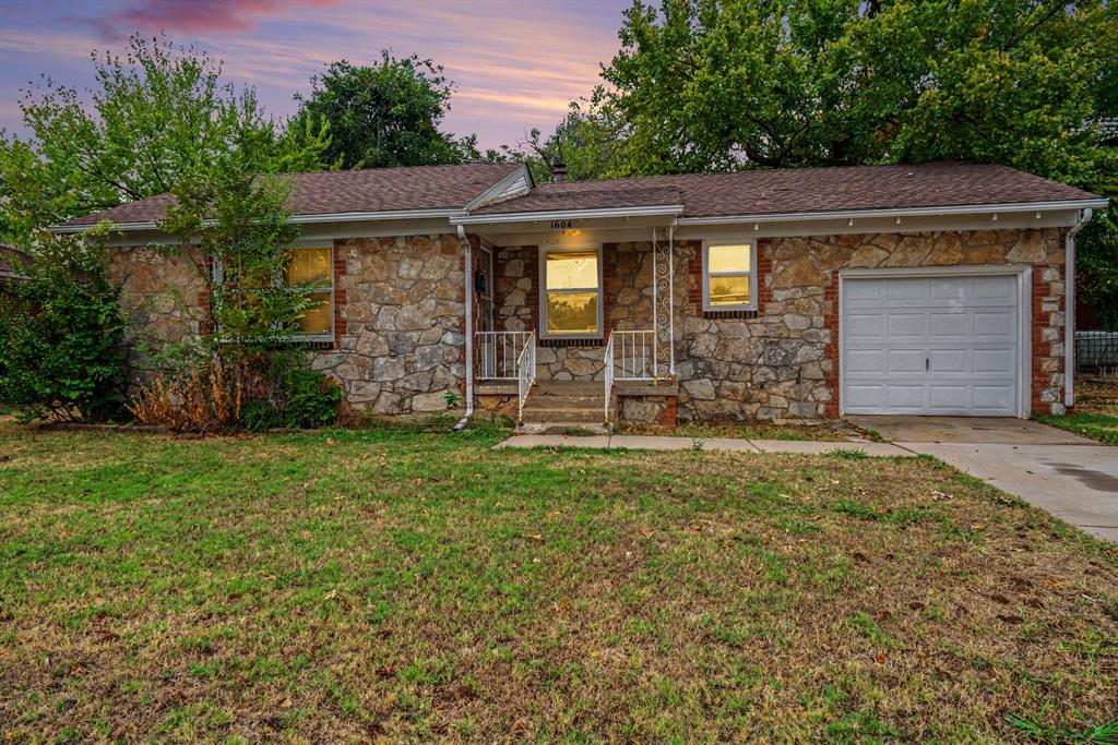 1604 Sw 39th Street Property Photo 1