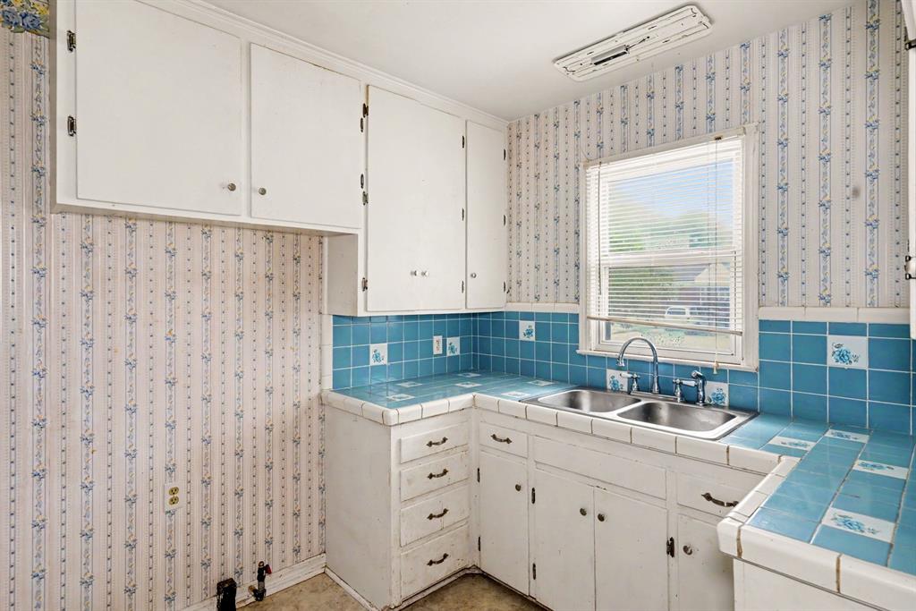 1604 Sw 39th Street Property Photo 8