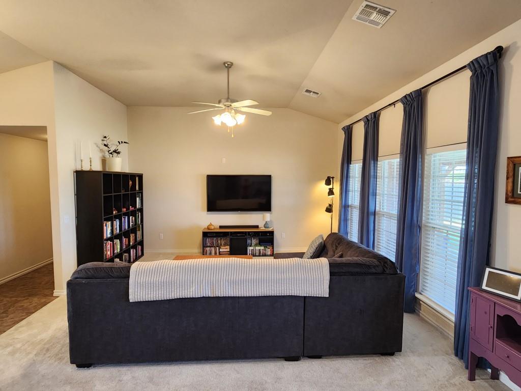 3025 White Tail Drive Property Photo 4