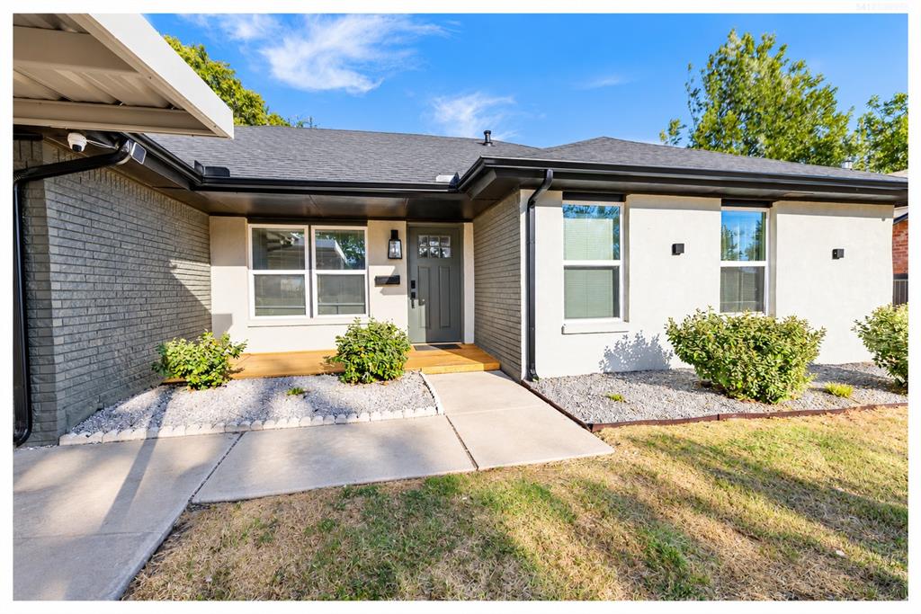 10908 N Mckinley Avenue Property Photo 1