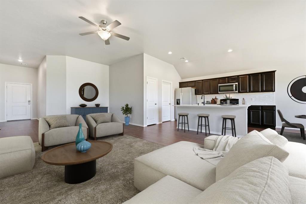 1281 Lakeview Drive Property Photo 4