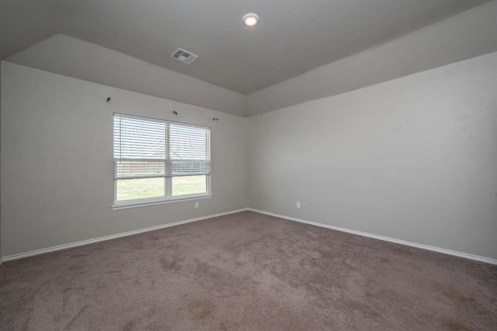 1281 Lakeview Drive Property Photo 12