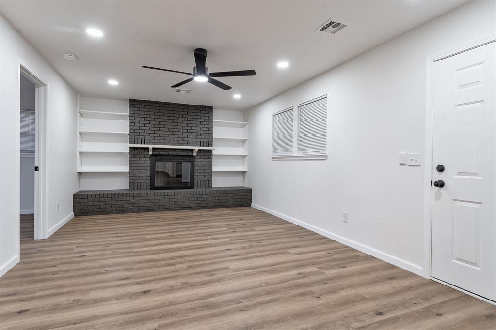 2521 N Redmond Avenue Property Photo 8