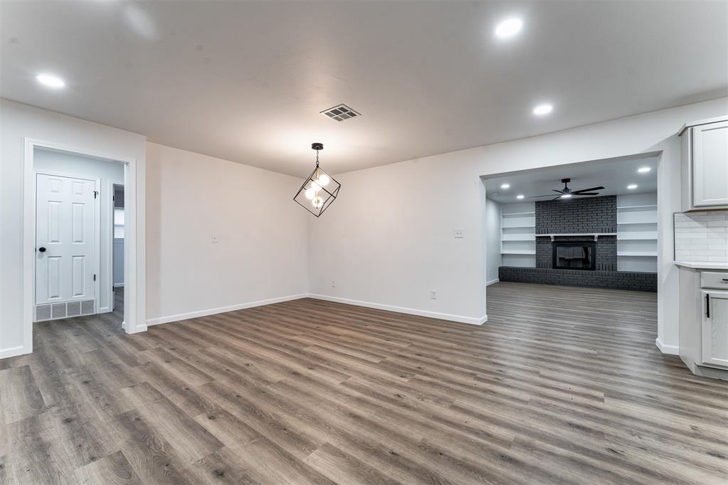 2521 N Redmond Avenue Property Photo 13