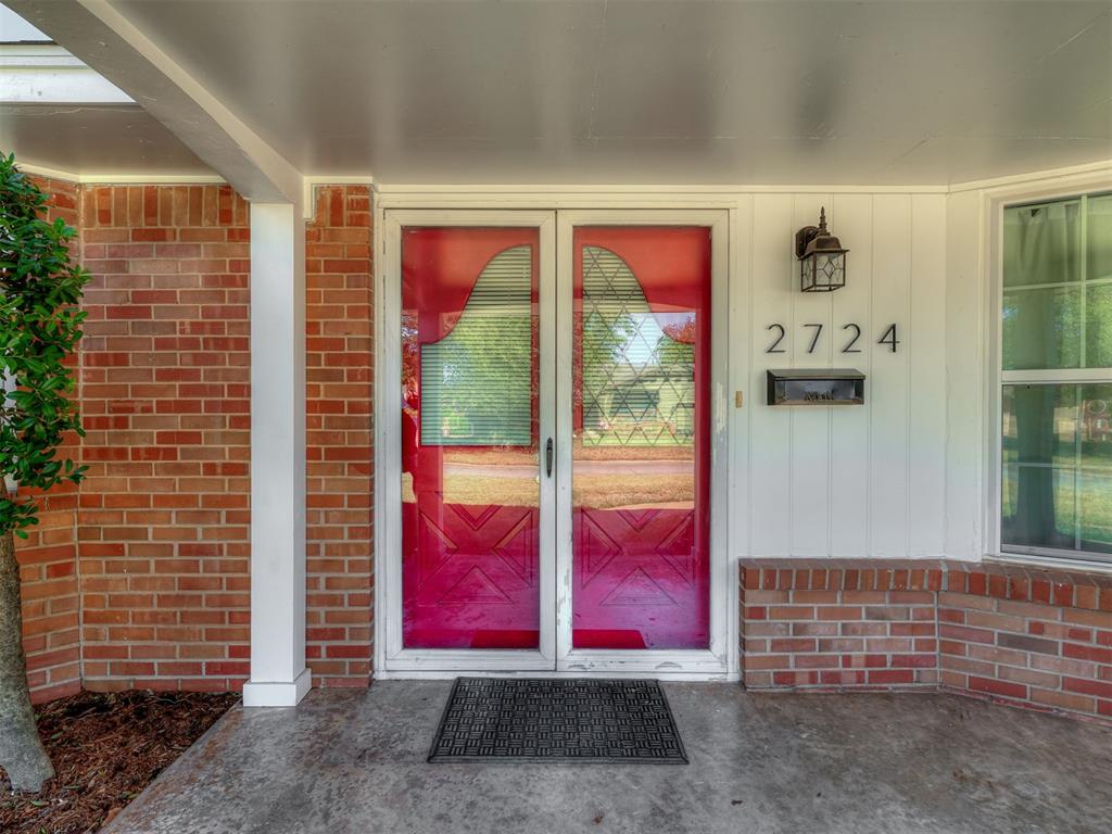 2724 Kerry Lane Property Photo 5