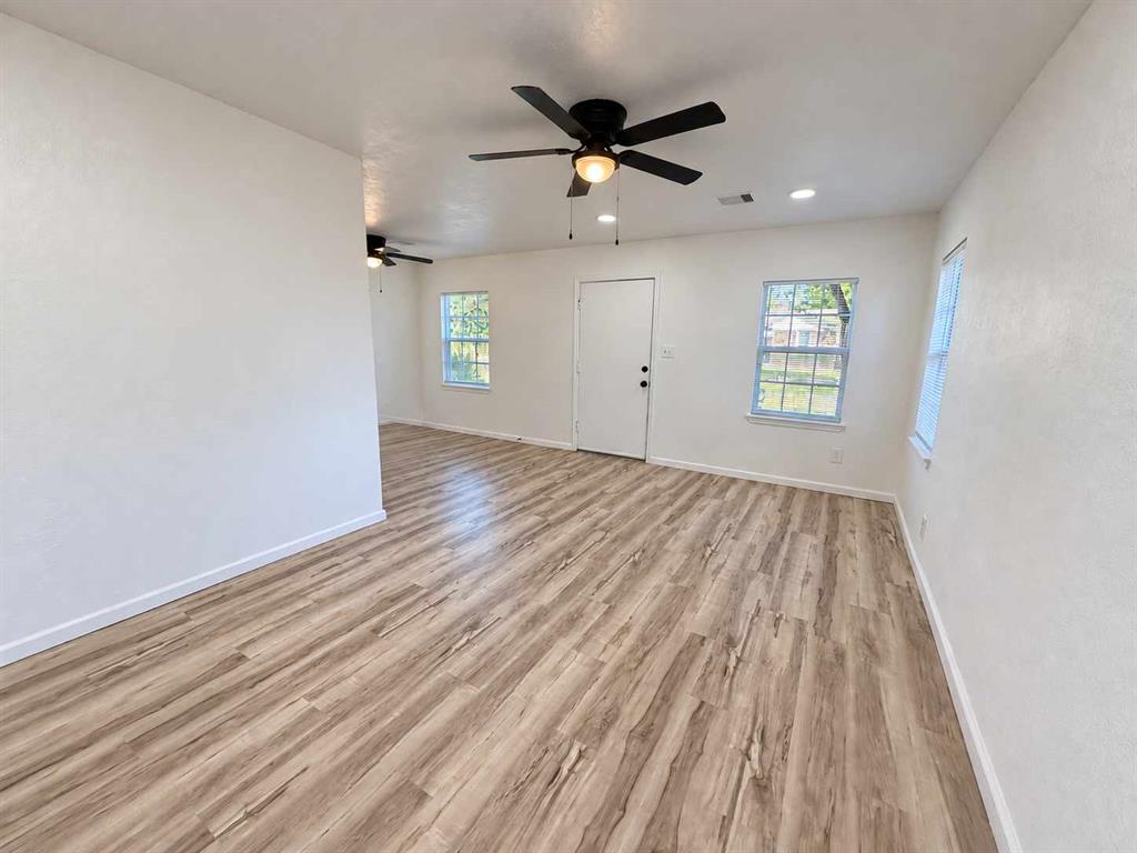 2200 Ne 19th Street Property Photo 3
