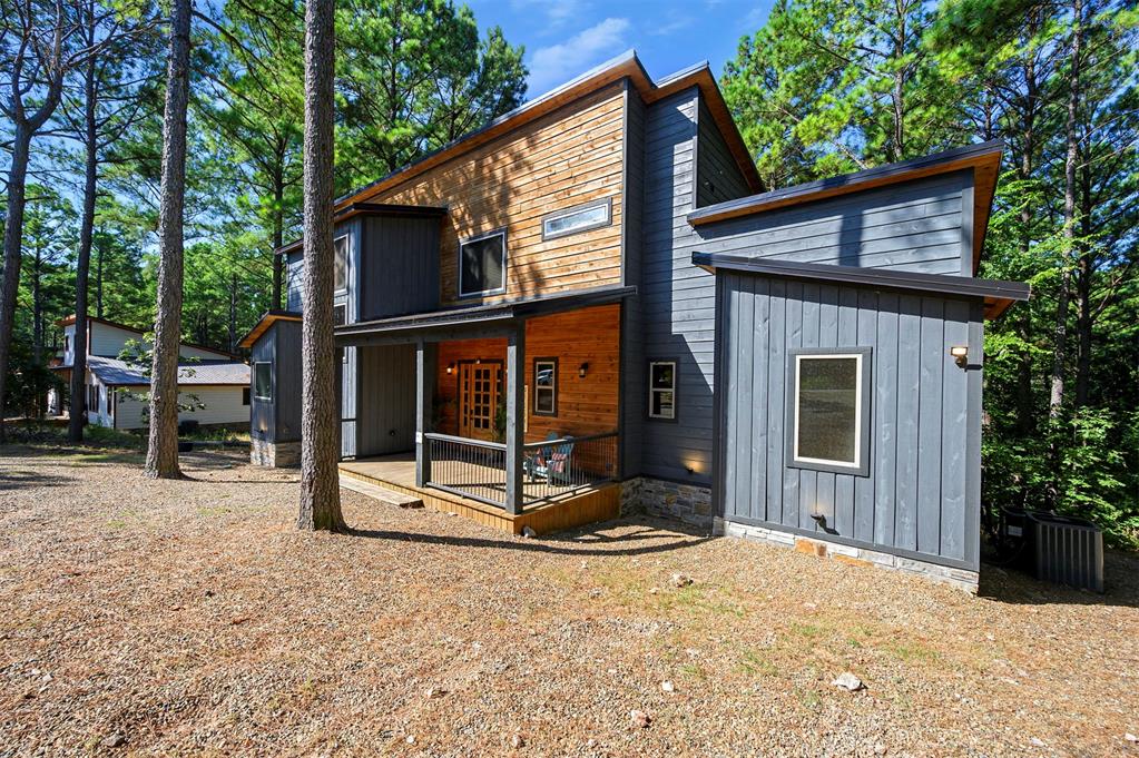 2093 Pine Hills Road Property Photo 3