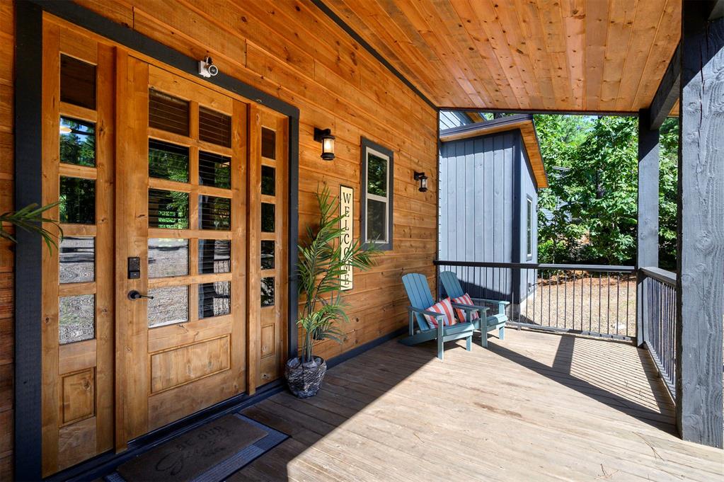 2093 Pine Hills Road Property Photo 4