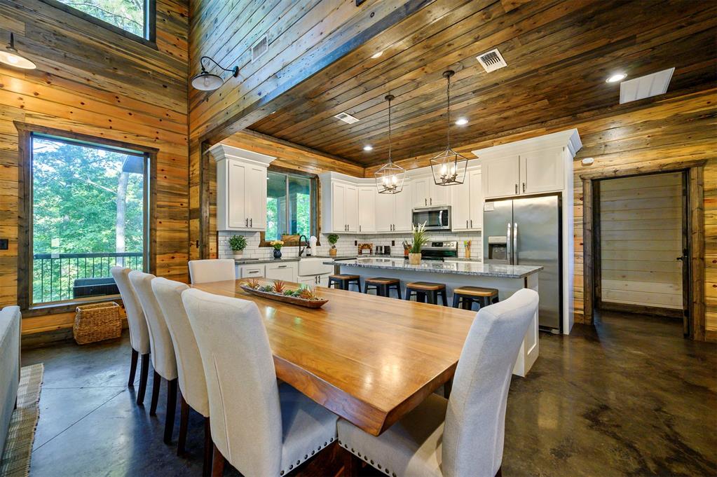 2093 Pine Hills Road Property Photo 13