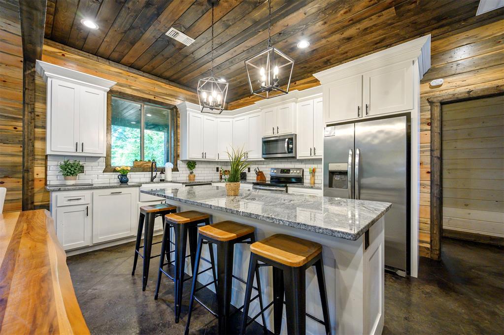 2093 Pine Hills Road Property Photo 14
