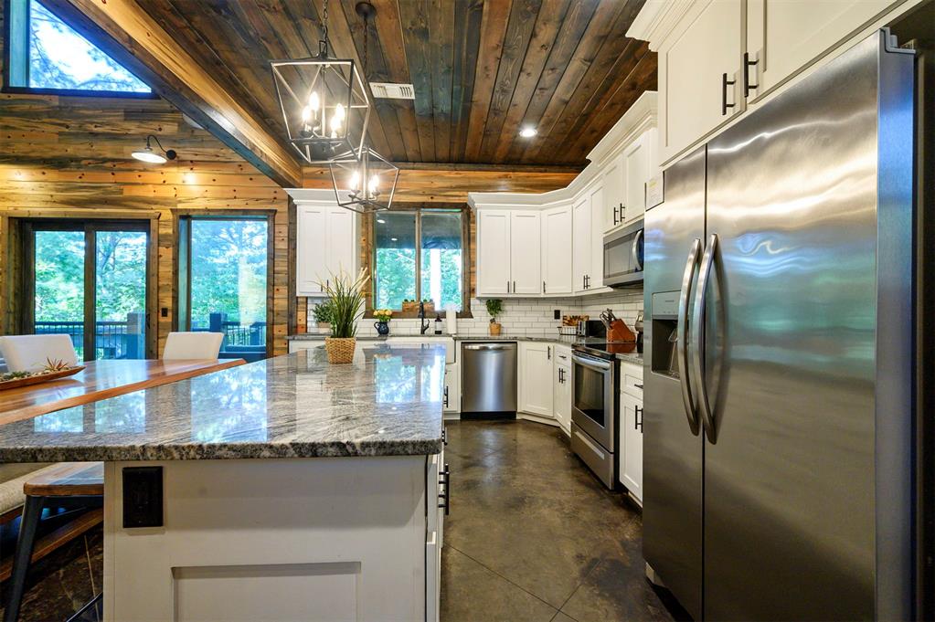 2093 Pine Hills Road Property Photo 16