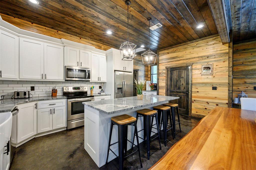 2093 Pine Hills Road Property Photo 17