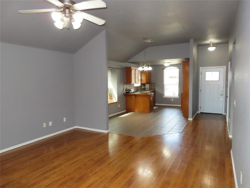 304 Sw 44th Street Property Photo 4