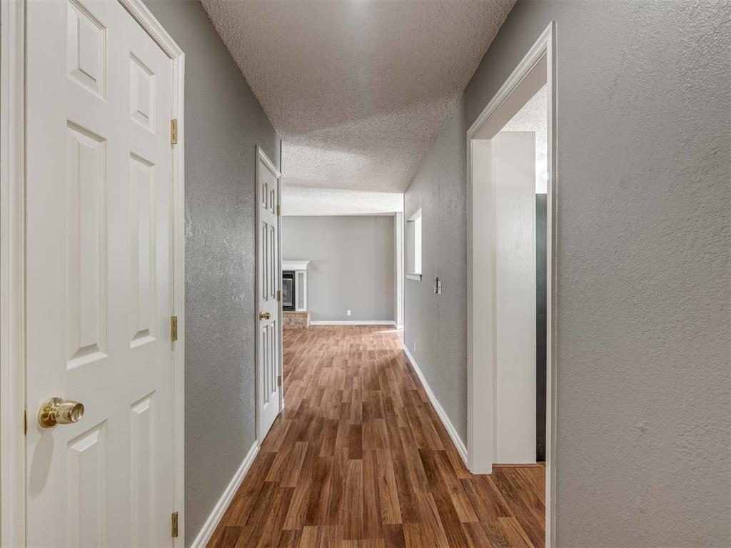 1813 Twin Tree Drive Property Photo 6