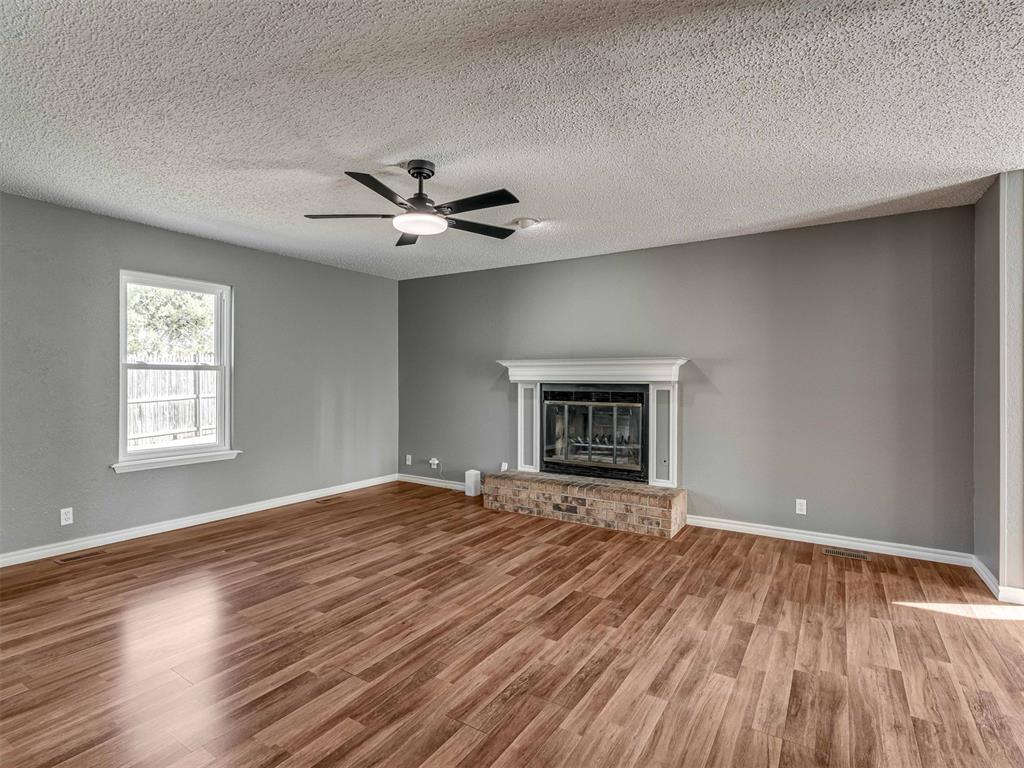 1813 Twin Tree Drive Property Photo 7