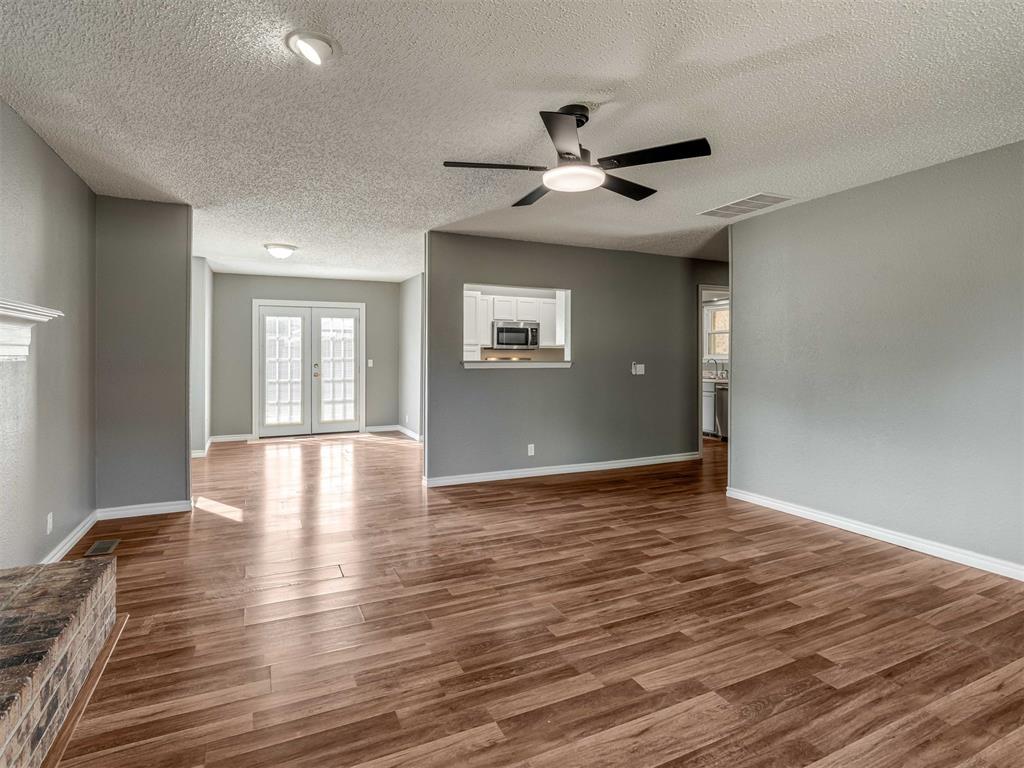 1813 Twin Tree Drive Property Photo 9