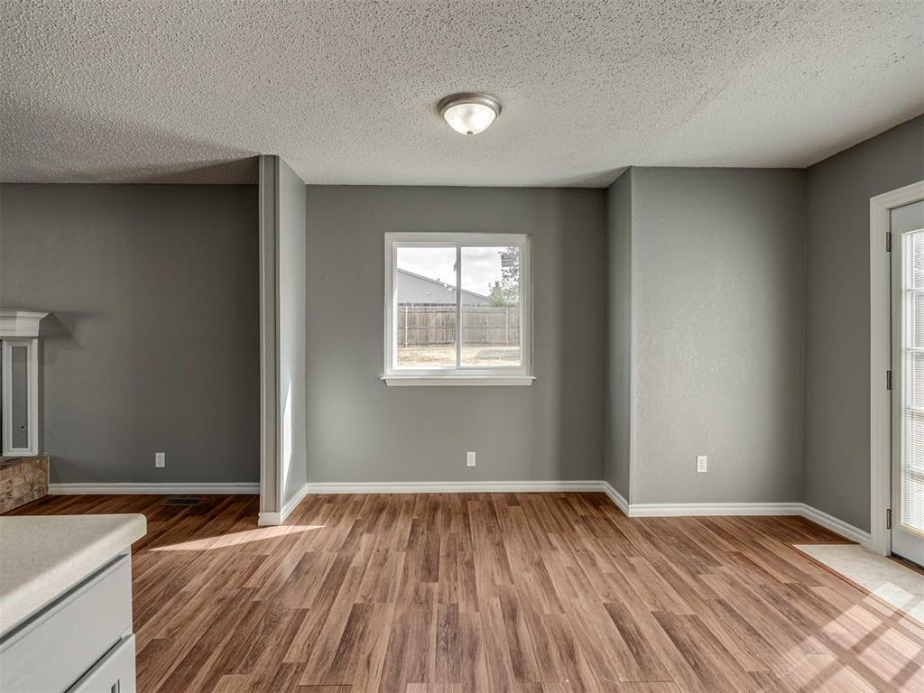 1813 Twin Tree Drive Property Photo 11