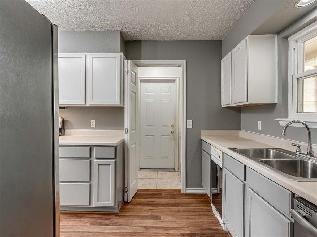 1813 Twin Tree Drive Property Photo 13