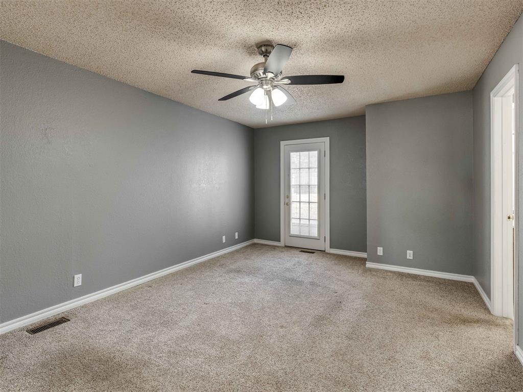 1813 Twin Tree Drive Property Photo 17