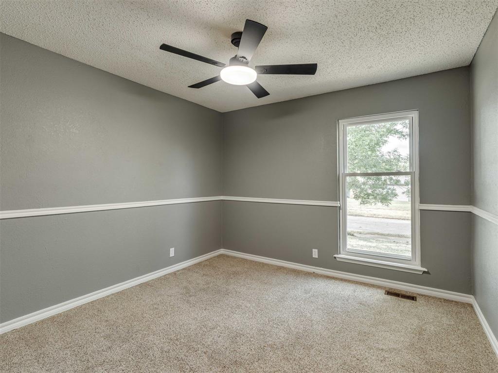 1813 Twin Tree Drive Property Photo 29