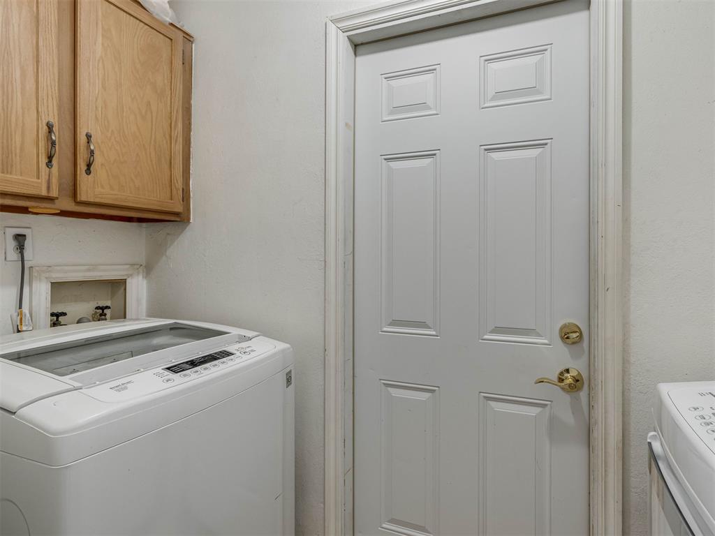 1813 Twin Tree Drive Property Photo 31