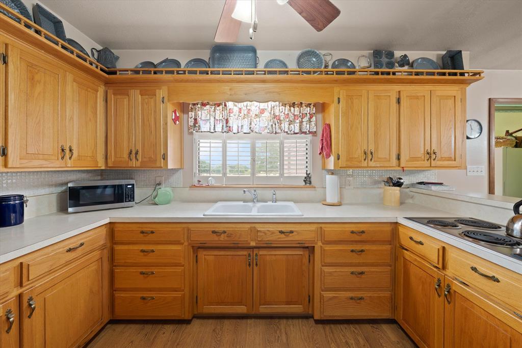 24550 N Peebly Road Property Photo 4