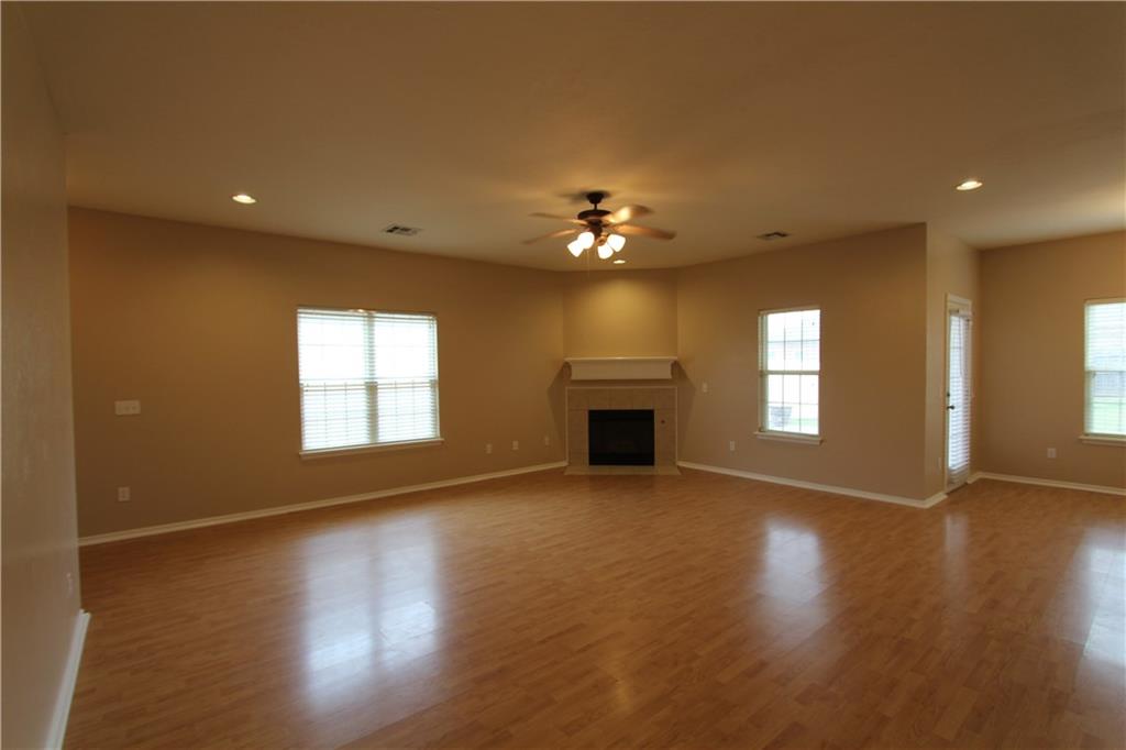 5913 Se 70th Street Property Photo 3