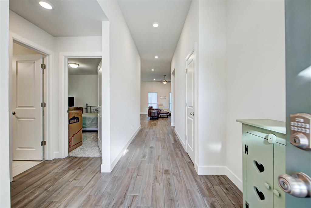 13937 Klinsman Road Property Photo 4