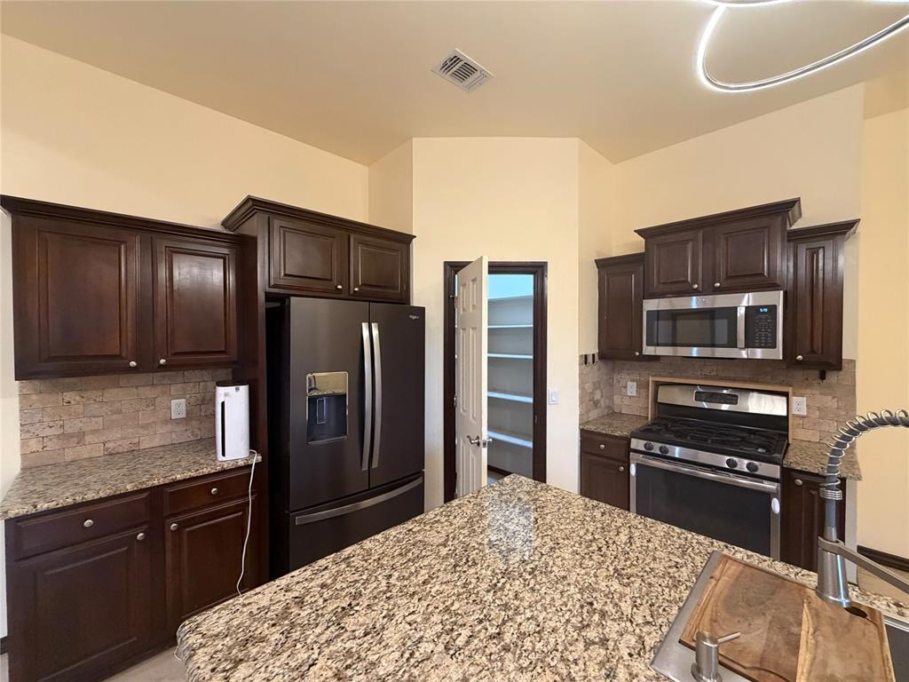 12140 Sw 12th Street Property Photo 15