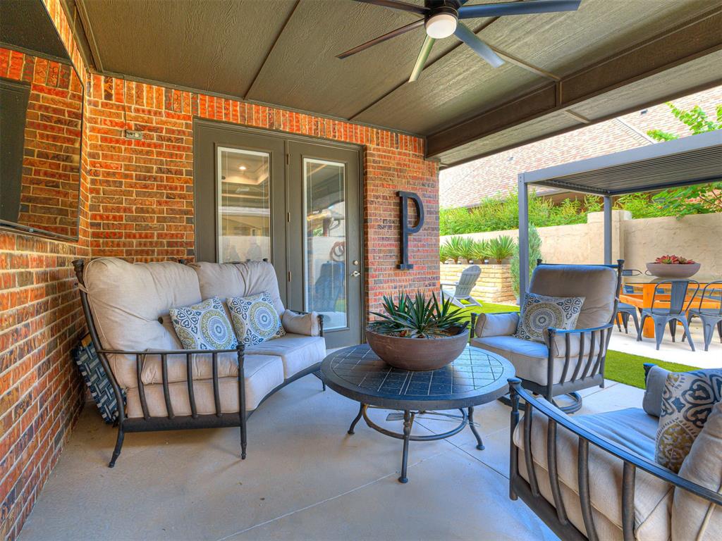 1065 Villas Creek Drive Property Photo 10