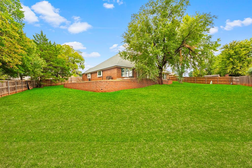 19501 Yearling Way Property Photo 7