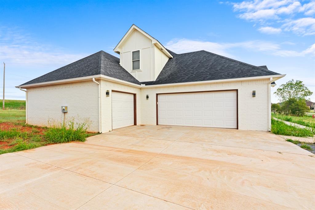 4351 Whitetail Drive Property Photo 4