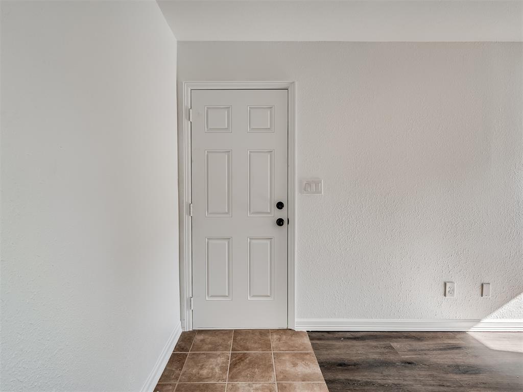 2508 W I 44 Service Road Property Photo 9