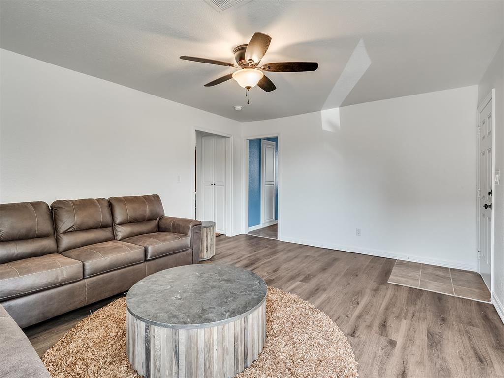 2508 W I 44 Service Road Property Photo 11