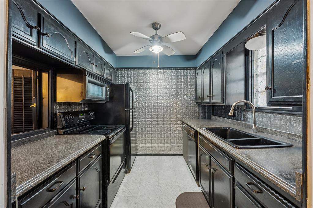 11419 N May Avenue D Property Photo 4