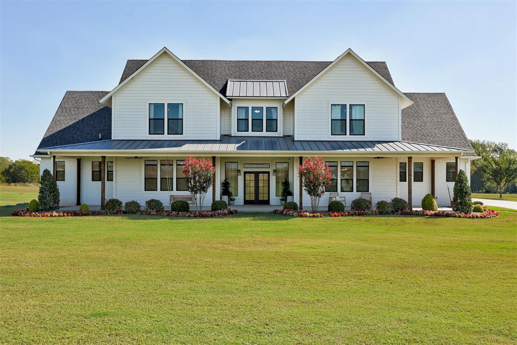 10500 Secretariat Drive Property Photo 1